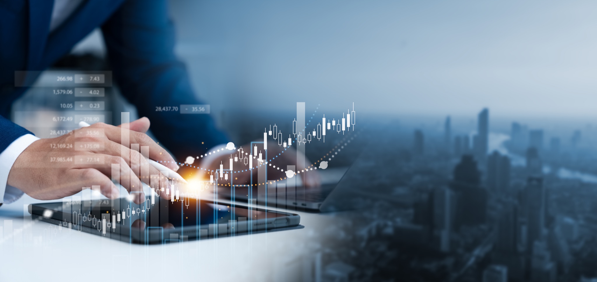 Pantallas con flujos de trabajo y seguimiento